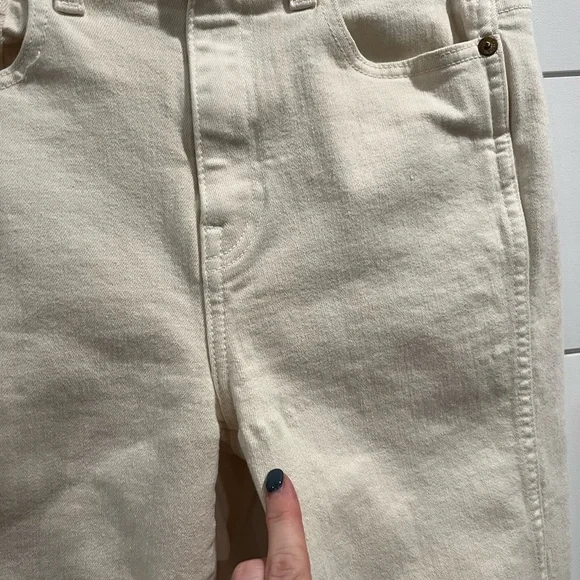 Khaite ivory Benny crop flare jeans - Picture 6 of 10